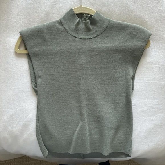 Zara Sleeveless Green Women's turtleneck Top - Picture 2 of 2